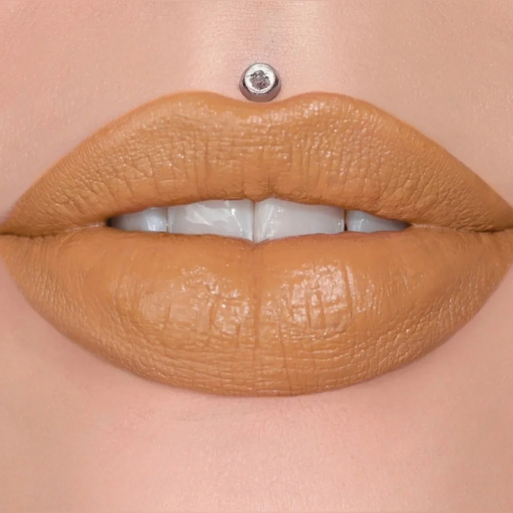 Jeffree Star Velvet Trap  Lipstick in GardeningHoe NIB